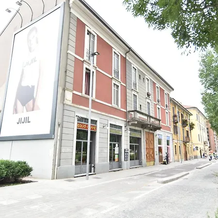 Luxury & Cozy 90 Sqm Flat Facing “bosco Verticale”
