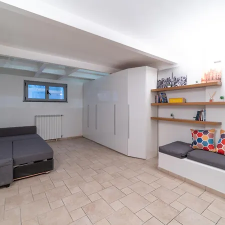 Διαμέρισμα Luxury & Cozy 90 Sqm Flat Facing “bosco Verticale”