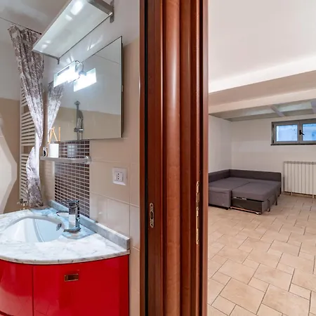 Διαμέρισμα Luxury & Cozy 90 Sqm Flat Facing “bosco Verticale” *