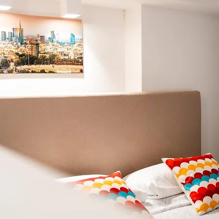 Διαμέρισμα Luxury & Cozy 90 Sqm Flat Facing “bosco Verticale”