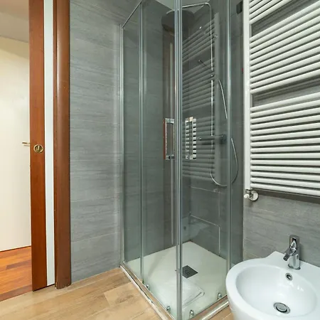 Luxury & Cozy 90 Sqm Flat Facing “bosco Verticale” Μιλάνο