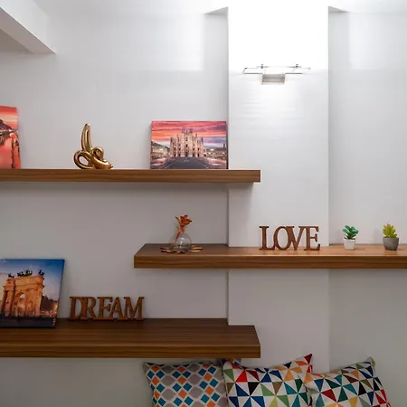 Διαμέρισμα Luxury & Cozy 90 Sqm Flat Facing “bosco Verticale”