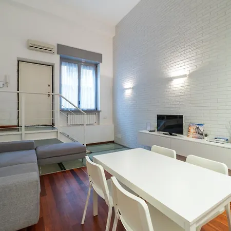 Διαμέρισμα Luxury & Cozy 90 Sqm Flat Facing “bosco Verticale”